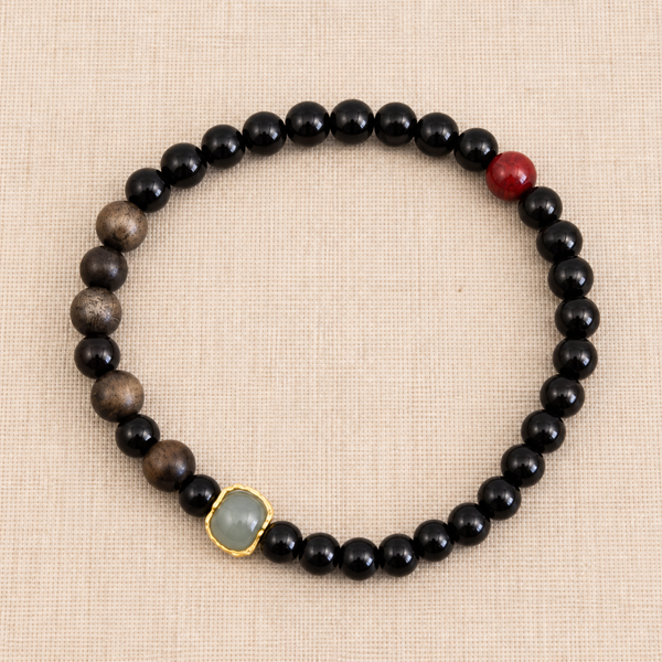 Mountain Hues Sandalwood Garnet Bracelet