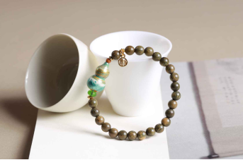 Fortune Wheel Green Sandalwood Gourd Bracelet