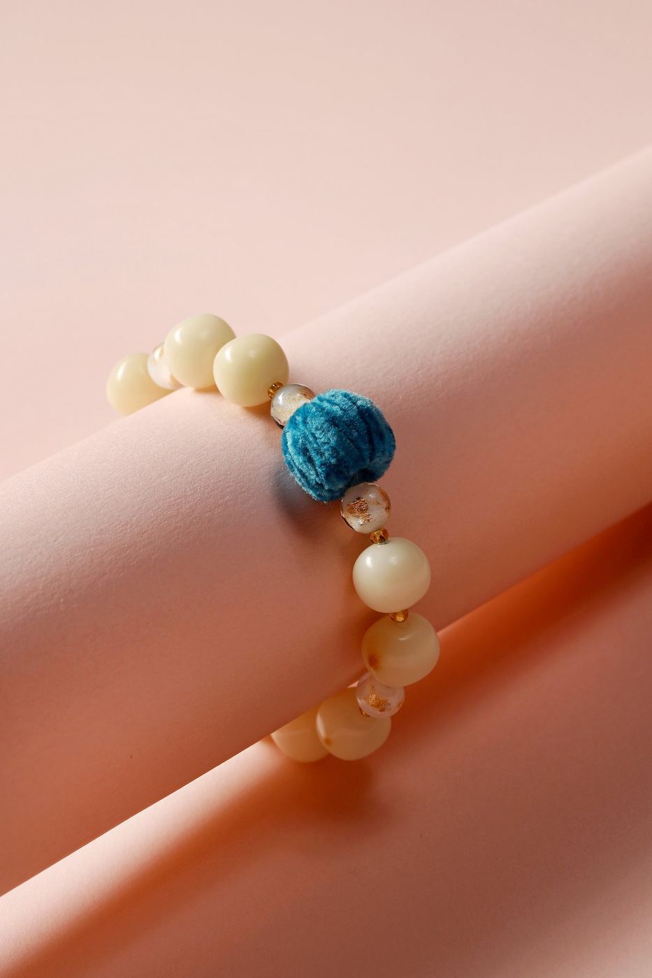 Cream Beaded Bracelet with Blue Accent — product image 1