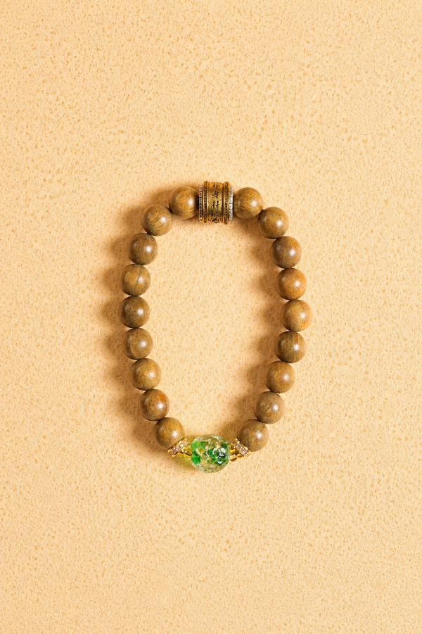 Gelang Kayu Cendana Hijau | Hadiah Bermakna